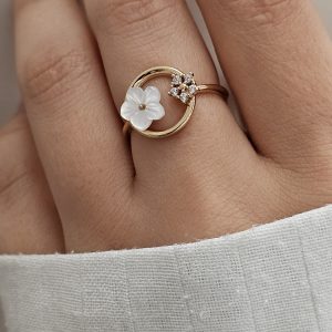 انگشتر صدفی