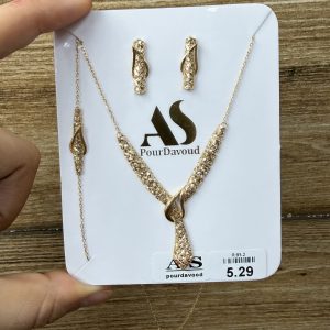 سرویس کراواتی